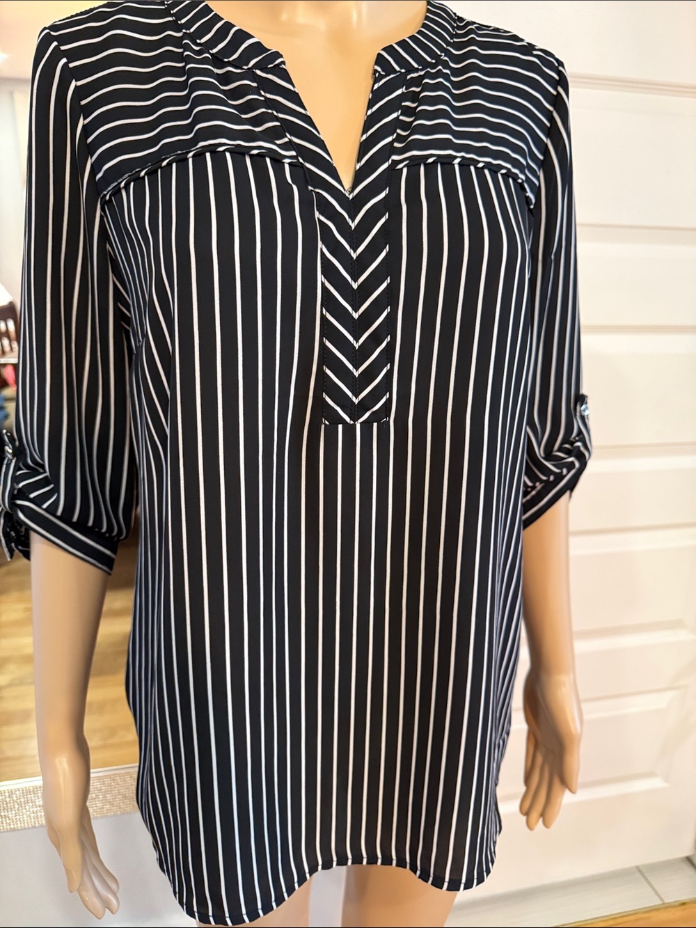 Women’s Black and White Striped V-Neck Tunic Top